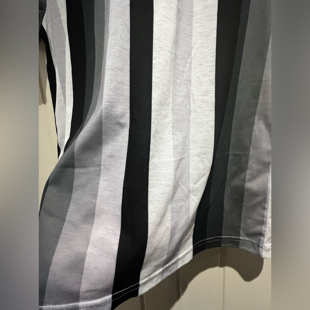 Boohoo Man monochrome white grey black stripe embroidery man t-shirt size Medium - Picture 4 of 7